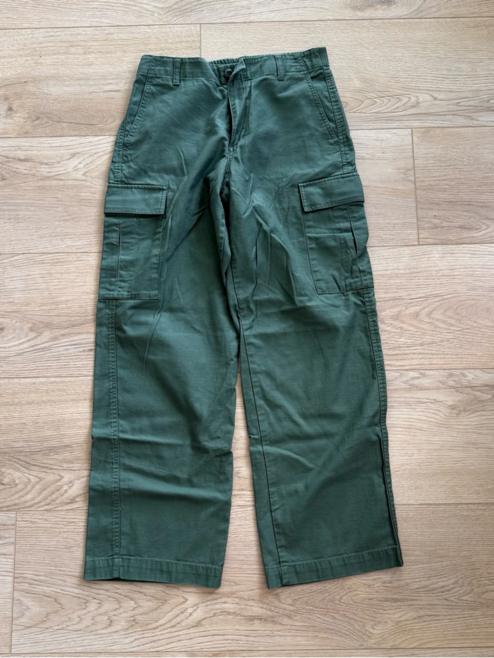 Uniqlo Women’s Dark Green Cargo Pants